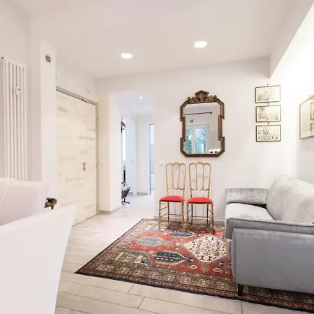 Vatican Historic Center -luxury Flat With Garden And Private Parking Apartment *