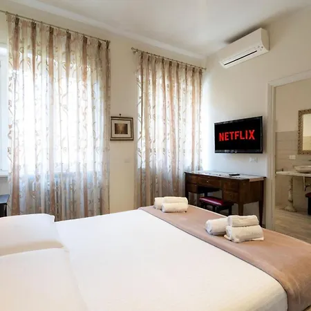 Vatican Historic Center -luxury Flat With Garden And Private Parking Apartment *