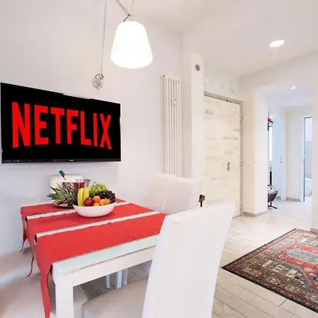 Vatican Historic Center -luxury Flat With Garden And Private Parking Apartment