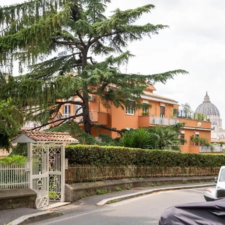 Apartman Vatican Historic Center -luxury Flat With Garden And Private Parking *