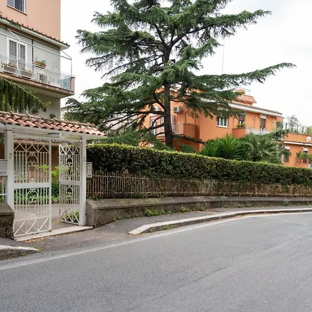 Apartment Vatican Historic Center -luxury Flat With Garden And Private Parking *